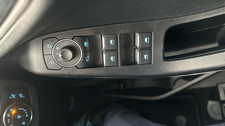 Ford Puma 1.0 EcoBoost Hybrid mHEV Titanium 5dr Petrol Hatchback